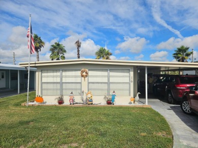 Lake Home For Sale in Fruitland Park, Florida