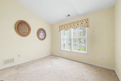 Devonshire Village beauty -- Beautiful 3 bedroom/2 bath sought - photo 11