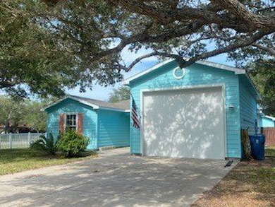 Interior paint allowance will be given! Welcome to this coastal - photo 2