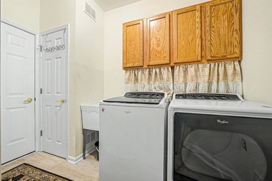 Devonshire Village beauty -- Beautiful 3 bedroom/2 bath sought - photo 16