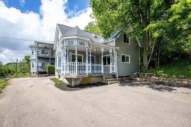 Beautifully updated Victorian offering stunning river views and - photo 1