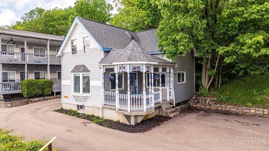 Beautifully updated Victorian offering stunning river views and - photo 2