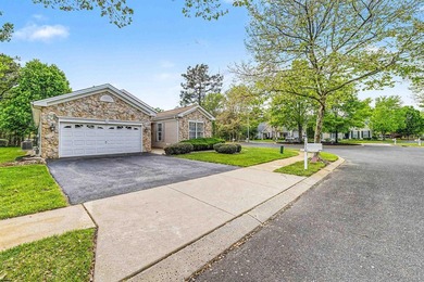 Devonshire Village beauty -- Beautiful 3 bedroom/2 bath sought - photo 26