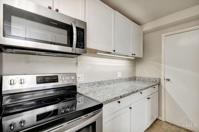 Beautifully updated Victorian offering stunning river views and - photo 10