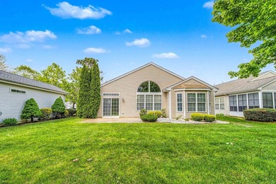 Devonshire Village beauty -- Beautiful 3 bedroom/2 bath sought - photo 30