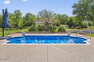 Feel the ocean breeze in this picturesque oasis with majestic - photo 44