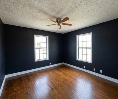Welcome to 4325 Kostoryz Road in Corpus Christi, a versatile - photo 8