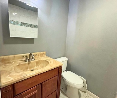 Welcome to 4325 Kostoryz Road in Corpus Christi, a versatile - photo 9