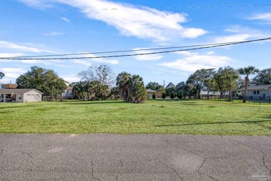 Nestled in the waterfront community of Harbourview-adjacent to - photo 3