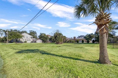 Nestled in the waterfront community of Harbourview-adjacent to - photo 4
