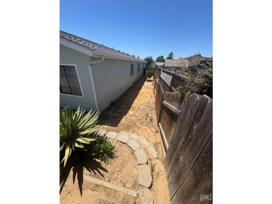 Welcome to 3386 Greenacre Drive! This spacious 3-bedroom - photo 25