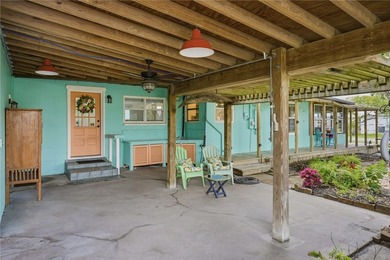 Corner coastal cottage in the heart of downtown Fulton, just off - photo 6