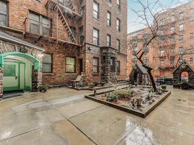 This 1 bedroom 1 bath coop is located at the prime location of - photo 5