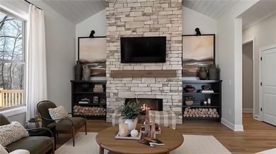 Here's your rare opportunity to own a stunning 4 bed 3 bath - photo 5
