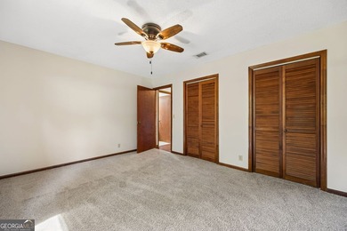 Welcome home to this beautifully refreshed 3-bedroom, 2-bath - photo 26