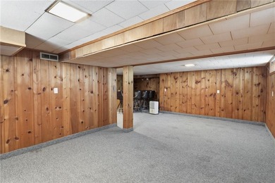 Lovingly maintained by the same owners for many years, this - photo 28