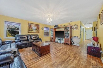 **FULLY BACK ON THE MARKET!!** Welcome to 16 Manchester, a - photo 6