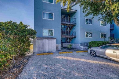 WATERFRONT PERFECTION - ONE OF A KIND! This exceptional 3 bed, 3 - photo 8