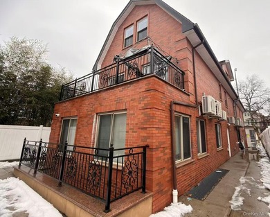 14350 Franklin Ave - photo 3