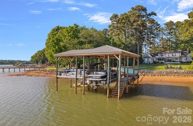 Tucked away on the highly coveted Isle of Pines Peninsula, just - photo 7