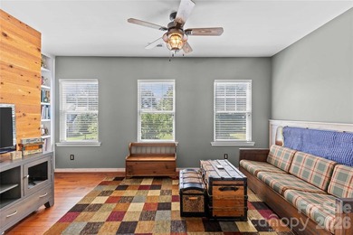 Welcome to the charming Glen Grove community, convenient to all - photo 26
