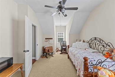 Welcome to the charming Glen Grove community, convenient to all - photo 29