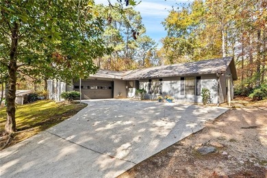 Lake Home For Sale in Dadeville, Alabama