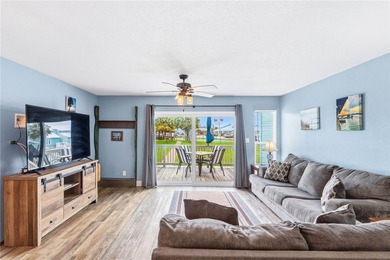 Welcome to coastal living at its finest! This beautifully - photo 4