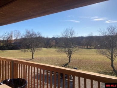 River Lodge features; 7 bedrooms, 9 baths, large conference room