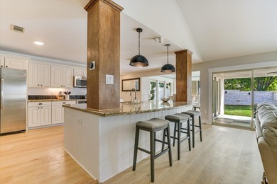 Located in the heart of Horseshoe Bay, this beautifully updated - photo 12