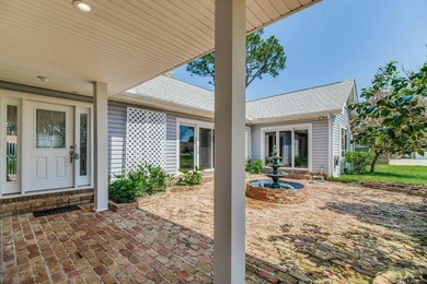 **UPDATED PRICE** This 4bed/4bath custom-built, one-owner - photo 4