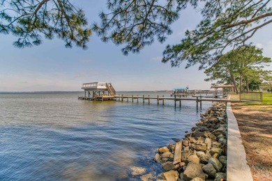 **UPDATED PRICE** This 4bed/4bath custom-built, one-owner - photo 6