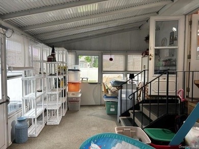 Lindenhurst Ranch, 3 Bedrooms, LR w/ Fireplace, Enclosed Sunroom - photo 20