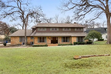 (private lake, pond, coastal) Home For Sale in Dallas Texas