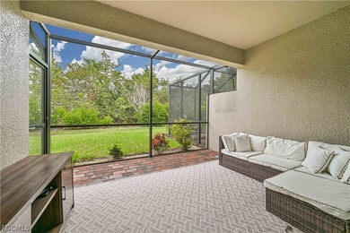 This spacious and thoughtfully designed attached villa offers - photo 22