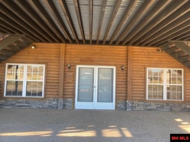 River Lodge features; 7 bedrooms, 9 baths, large conference room