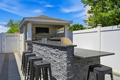 Welcome to your very own slice of paradise in the heart of the - photo 35