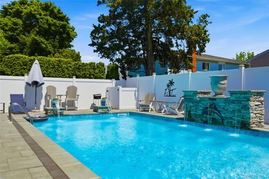 Welcome to your very own slice of paradise in the heart of the - photo 42
