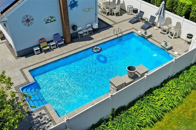 Welcome to your very own slice of paradise in the heart of the - photo 47