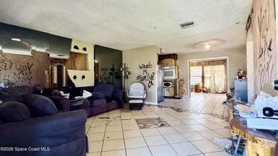 4BEDROOM, 3BATH, Single Family, POOL Home on .17 ACRES in Cocoa - photo 2