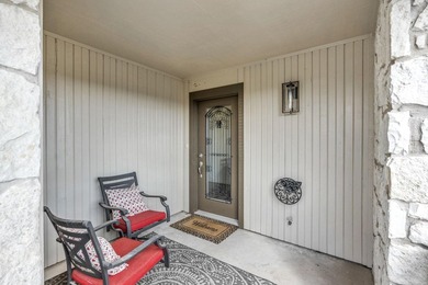 Welcome to StoneGate Manor Town Home #4. This beautiful and - photo 3