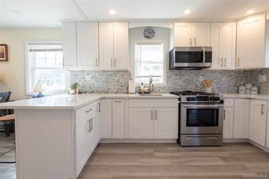 Welcome to this sun-drenched, impeccably maintained 3-bedroom, 2 - photo 5