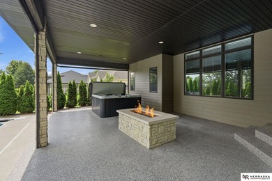 Stunning Wilderness Ridge home backing to Hole #7 of the golf - photo 48