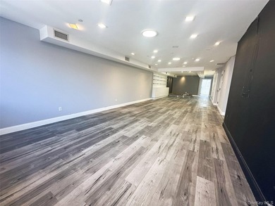 Prime Flushing Mixed-Use / Community Facility Building For Sale - photo 10