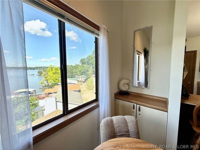 RARE CONDO NOW AVAILABLE!! Jonathan's Landing top floor, end - photo 11