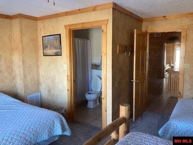 River Lodge features; 7 bedrooms, 9 baths, large conference room