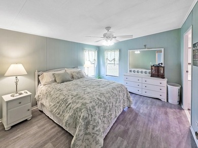 Welcome to Spanish Lakes, a popular 55+ community in Vero Beach - photo 13