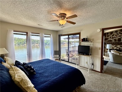 RARE CONDO NOW AVAILABLE!! Jonathan's Landing top floor, end - photo 15