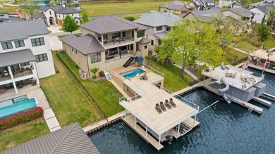 Life is better on Lake LBJ! This stylish custom-built lake house - photo 6
