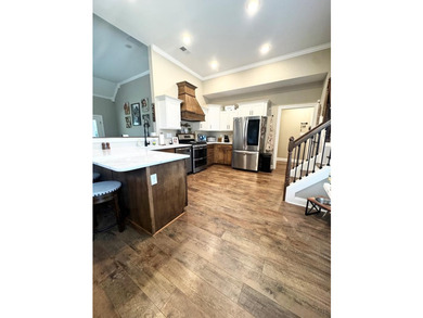 Enjoy country living with plenty of space inside and out in this - photo 19